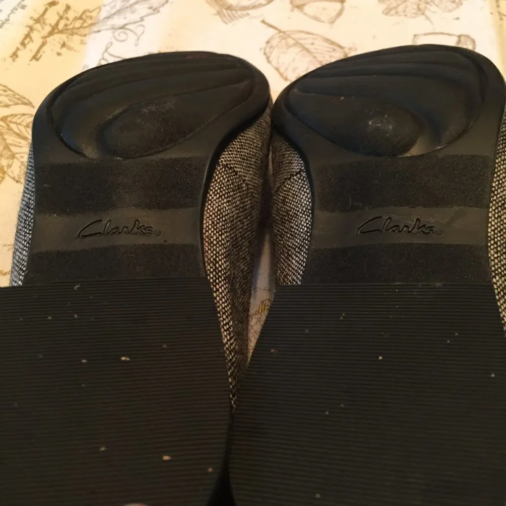 Clarks Artisan Gray Tweed Loafers Size 10M